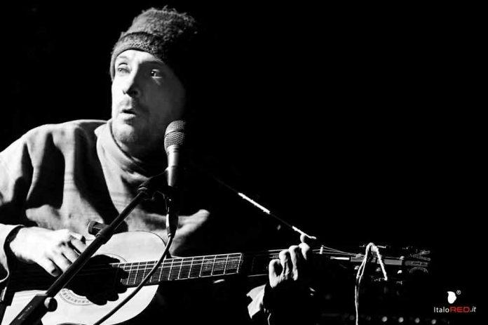 Vic_Chesnutt italored italo red