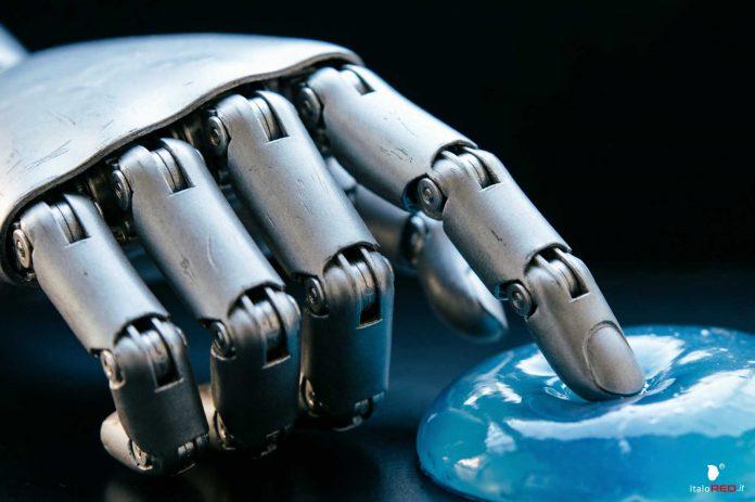 mano_robot italo red italo